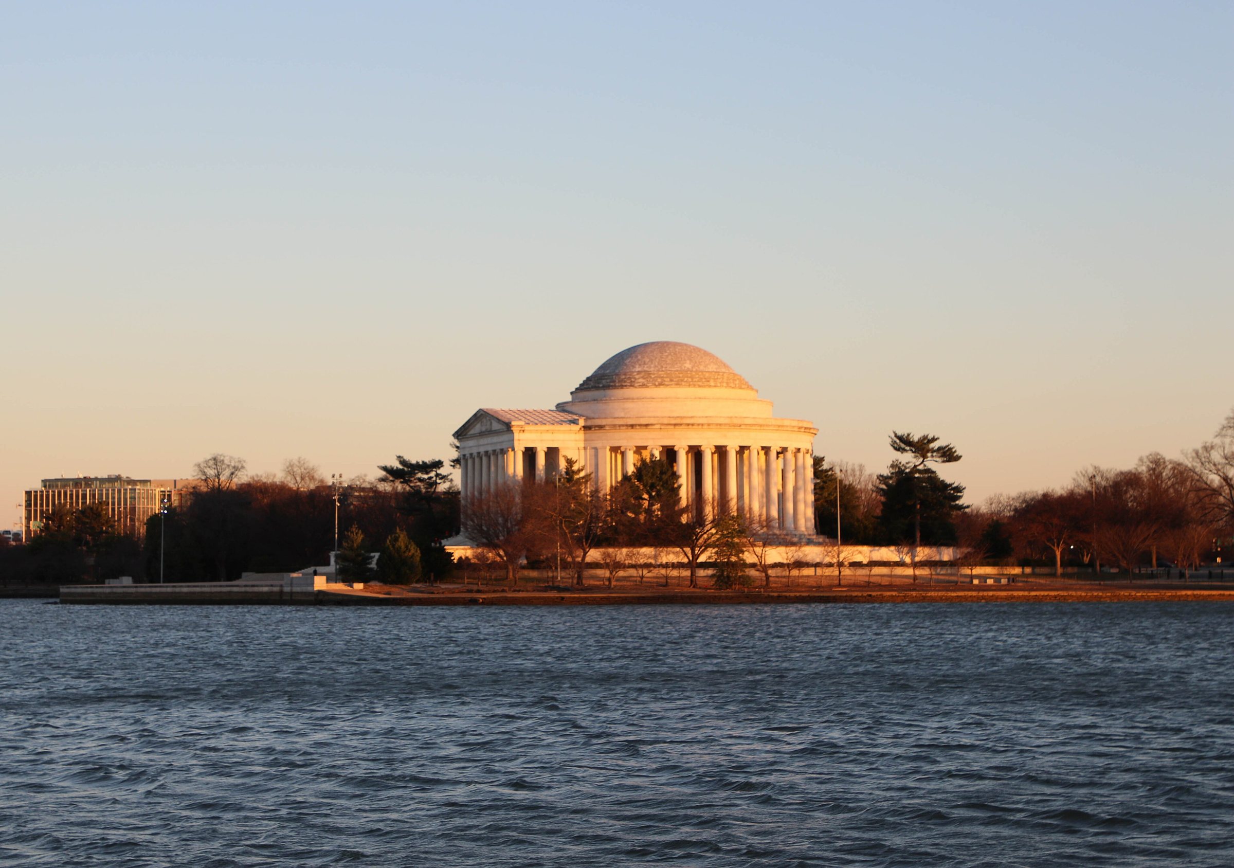 The Thomas Jefferson Memorial at dusk.